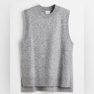H&M Gray Oversized Sweater Vest